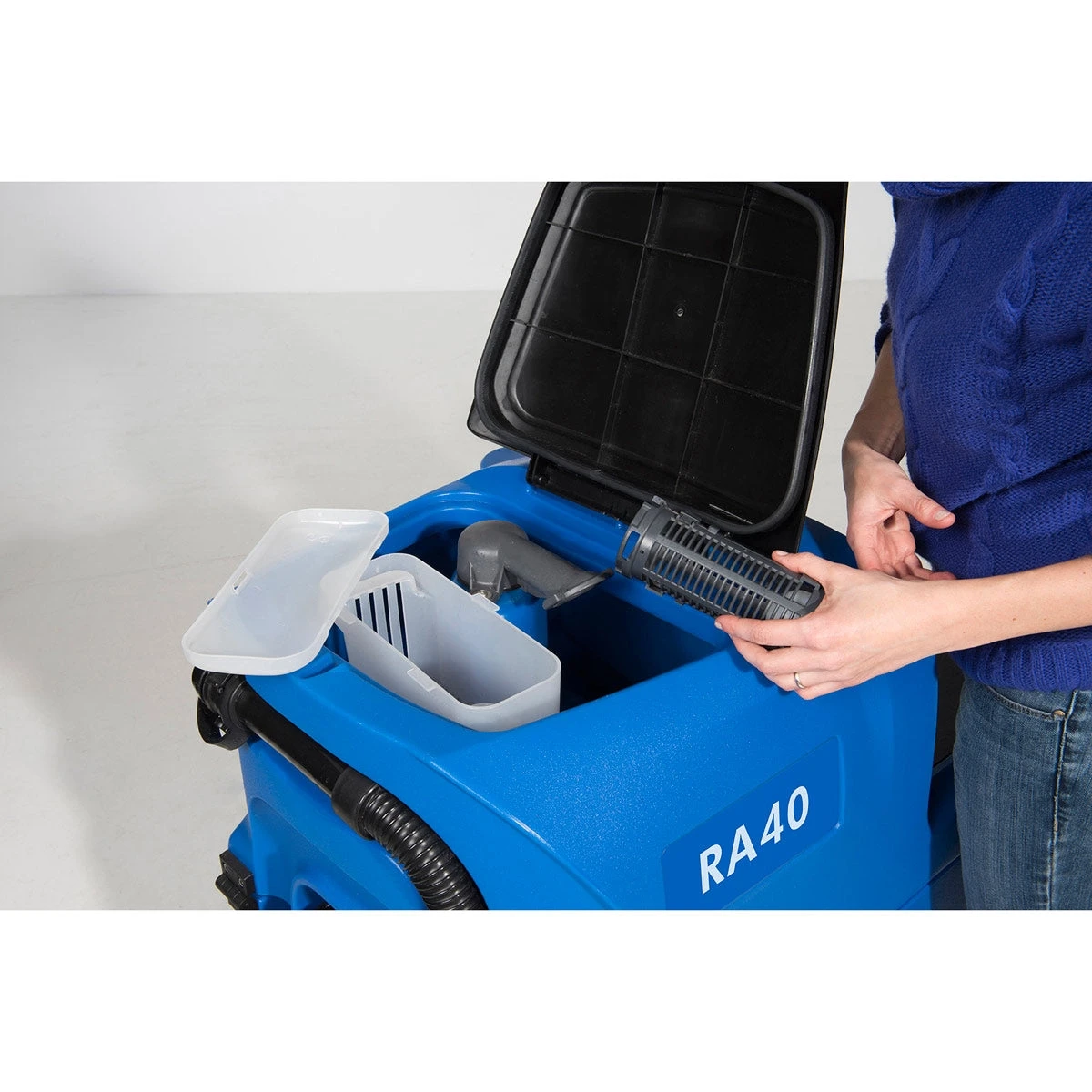 Clarke® RA40™ 20D Rider Floor Scrubber W/ Pad Driver (20" Scrub Deck) - 18.5 Gallons 5 Clarke® RA40™ 20D Rider Floor Scrubber W/ Pad Driver (20" Scrub Deck) - 18.5 Gallons - Image 5