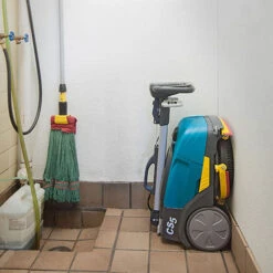 Tennant® CS5 Micro-Scrubber -Viper Shop cs5 storage closet